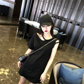Short-sleeve Cutout Oversized T-shirt