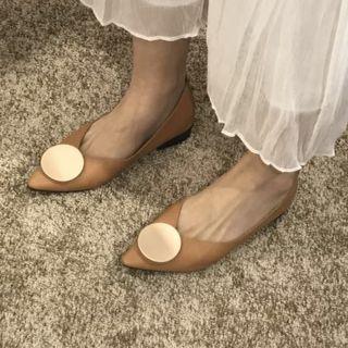 Faux Leather Pointed Disc-accent Low-heel Pumps