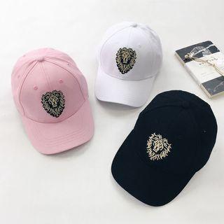 Lion Embroidered Baseball Cap