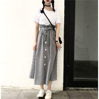 Short-sleeve T-shirt / Check Midi Skirt