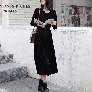 Midi A-line Pleated Velvet Skirt
