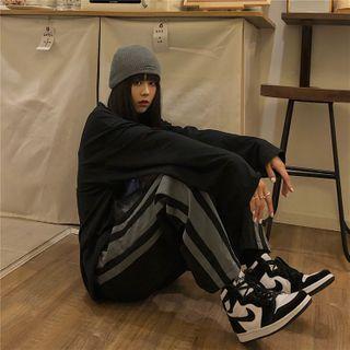 Side Panel Straight-cut Sweatpants