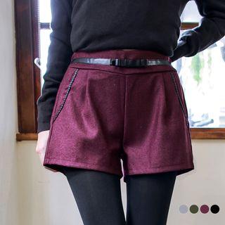 Bow-tie Leathered Deco Shorts