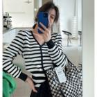 V-neck Striped Two Tone Knit Top Black & White - One Size
