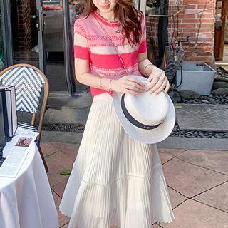 Short-sleeve Color Block Top / Midi A-line Skirt / Set