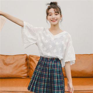 Elbow-sleeve V-neck Embroidered Top