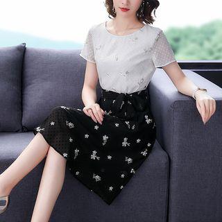 Mock Two-piece Short-sleeve Floral A-line Dress