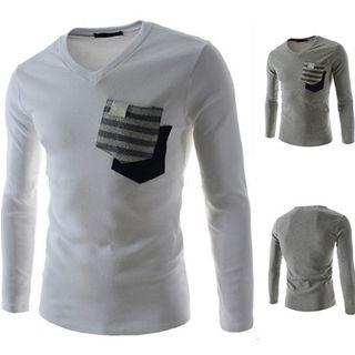 V-neck Double Pocket T-shirt