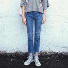 Fray-hem Washed Distressed Cropped Jeans