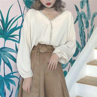 Lace V-neck Blouse / Plain Ring-accent Skirt