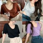 Short-sleeve Scoop Neck Plain T-shirt