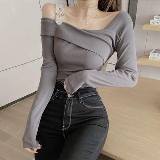 Off-shoulder Rhinestone Buckled Top