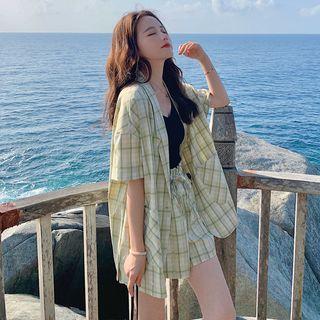 Set: Short-sleeve Plaid Light Blazer + Shorts