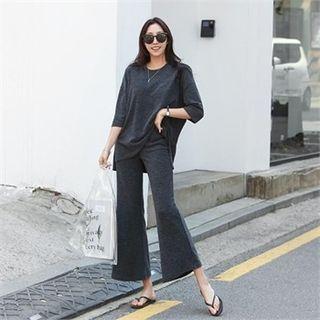 Set: Loose-fit T-shirt + Boot-cut Pants