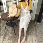 Elbow-sleeve T-shirt / Lace Strappy Dress