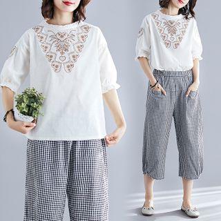 Elbow-sleeve Patterned T-shirt / Plaid Cropped Straight-cut Pants