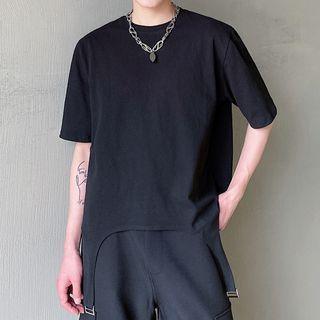 Asymmetrical Short-sleeve Buckled T-shirt