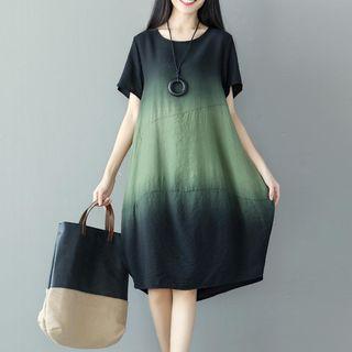 Short-sleeve Loose-fit Crewneck A-line Dress