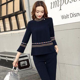 Set: 3/4-sleeve Patterned Top + Slim-fit Pants