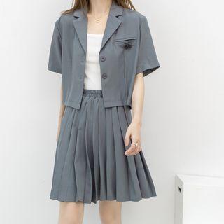 Set; Short-sleeve Plain Shirt + Pleated Mini Skirt