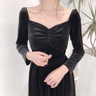 Puff-sleeve Square Neck Ruffled Velvet Dress