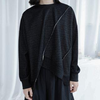 Asymmetrical Round Neck Sweatshirt