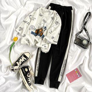 Elbow-sleeve Bear Print T-shirt / Lettering Jogger Pants