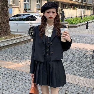 Cropped Blazer / Spaghetti Strap Dress / Pleated Skirt