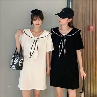 Contrast Trim Sailor Collar Shift Dress