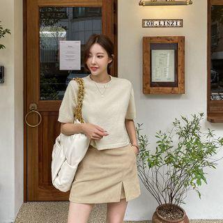 Short-sleeve Short Knit Top