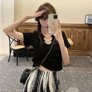 Short-sleeve Chain-accent Cropped T-shirt