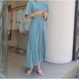 Short-sleeve Pleated Midi Dress Green - One Size