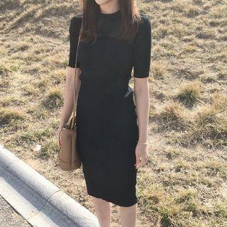 Ribbed Short-sleeve Bodycon Dress