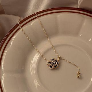 Flower Rhinestone Pendant Alloy Necklace Black Flower - Black & Gold - One Size