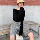 Plain Long-sleeve Loose-fit Top / Striped Shorts
