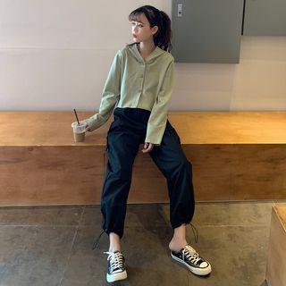 Hooded Cropped T-shirt / Cargo Pants