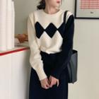 Round Neck Two Tone Argyle Sweater