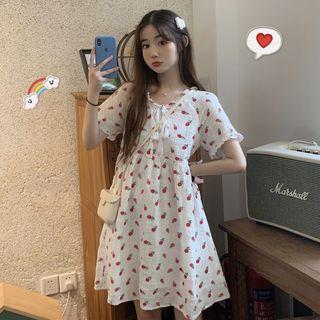 Pineapple Print Short-sleeve A-line Dress White - One Size