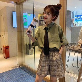 Plaid Shorts / Short-sleeve Shirt With Tie