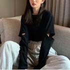 Long-sleeve Round-neck Cropped Ripped Plain Top