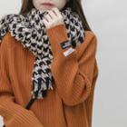 Houndstooth Scarf Off-white & Black - One Size