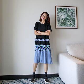 Pleat-hem Floral Shift Dress
