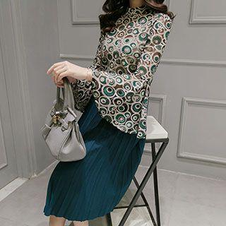 Set: Ruffled Patterned Top + Pleated Skirt