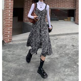 Spaghetti Strap Leopard Print Dress / Turtleneck T-shirt