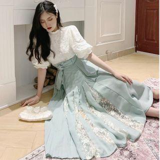 Short-sleeve Blouse / Lace Trim Midi A-line Skirt