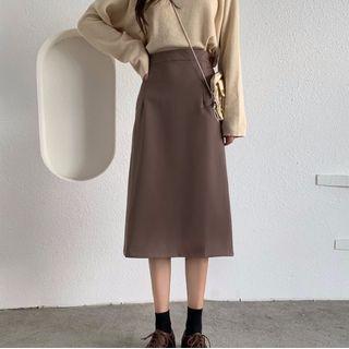 Plain Slit-back Midi A-line Skirt