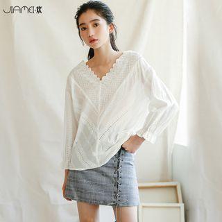 Long-sleeve V-neck Lace Blouse White - One Size