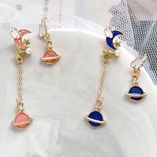 Non-matching Moon & Planet Dangle Earring