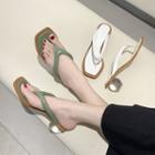 Low-heel Flip-flops