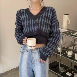 V-neck Argyle Cropped Sweater / Camisole Top